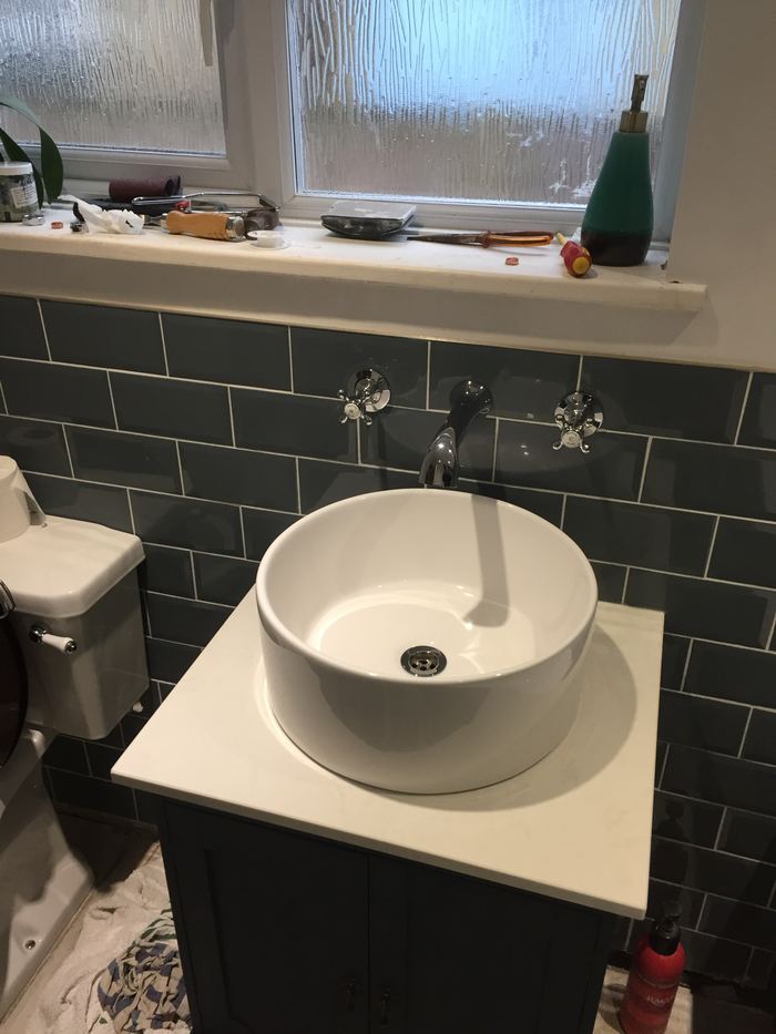 Bathroom / plumbing / tiling